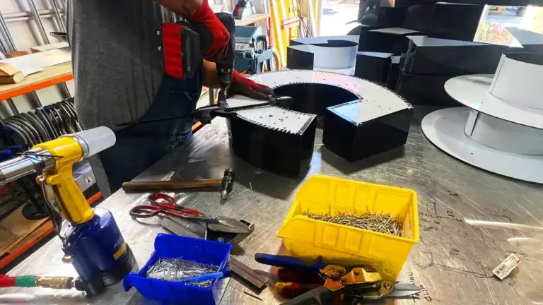 Building custom channel letters in Innovative Sign System's Vista location